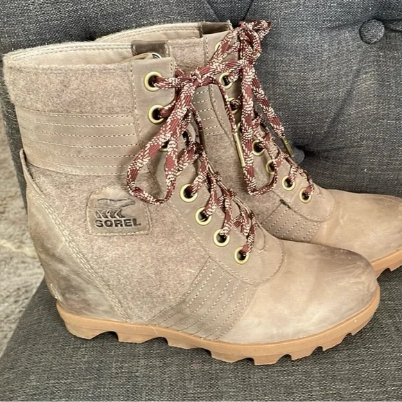 Sorel Women's Tan Lace-Up Boots - Picture 3 of 7